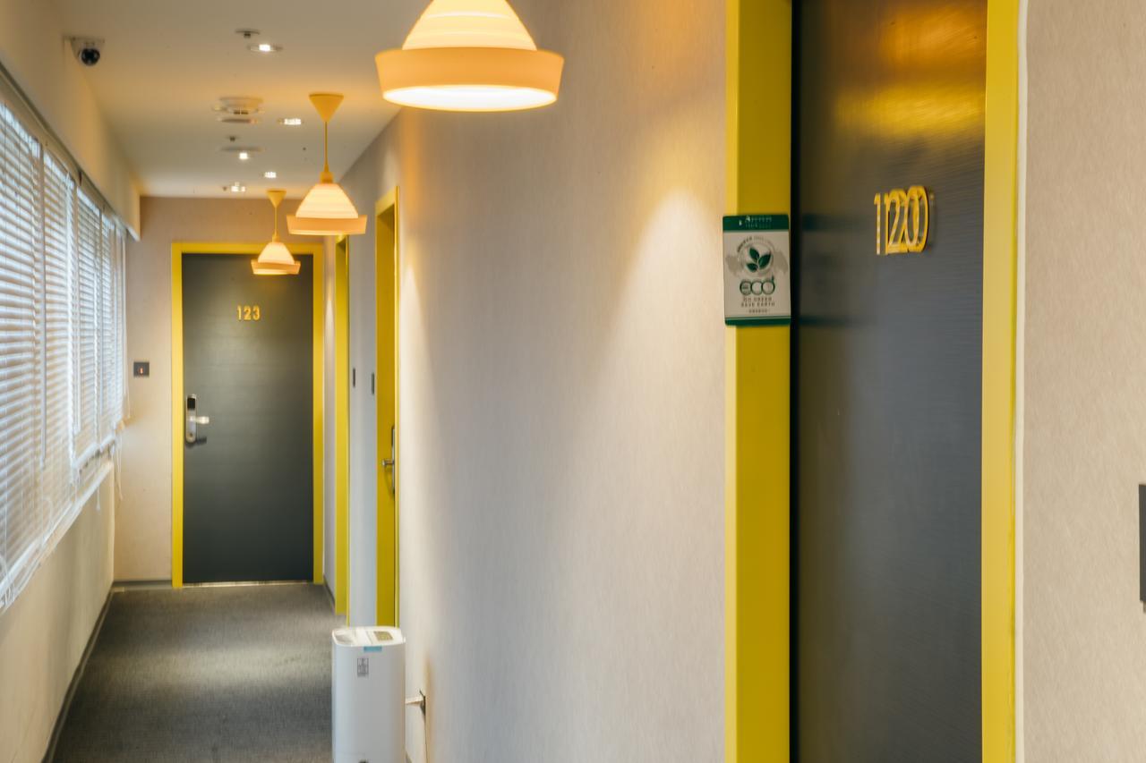Click Hotel - Ximending Branch Taipei Bagian luar foto