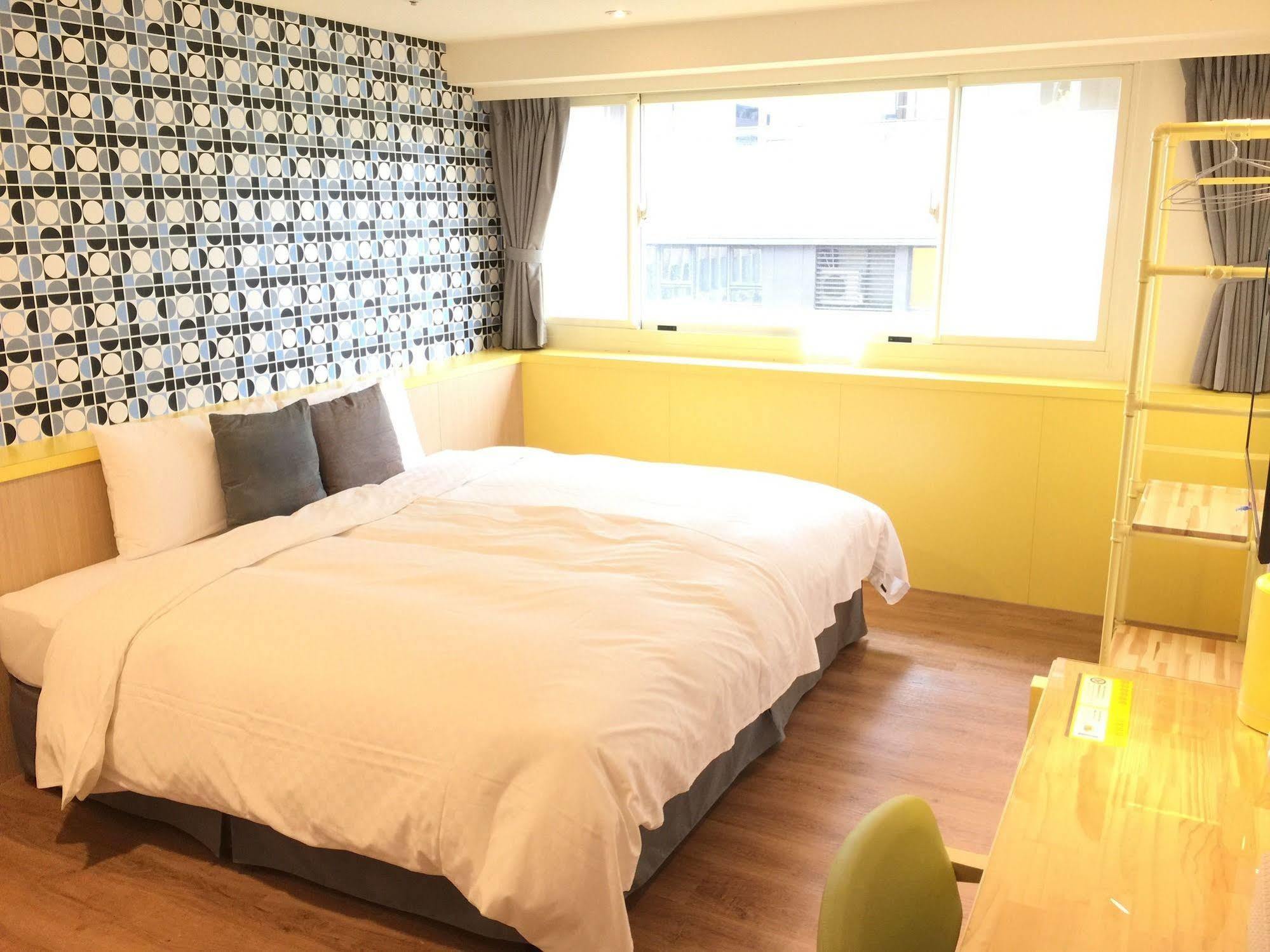 Click Hotel - Ximending Branch Taipei Bagian luar foto